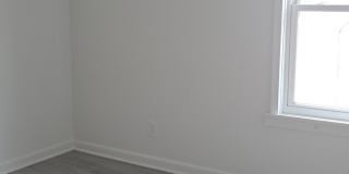 426 Poplar Street Gallery 11