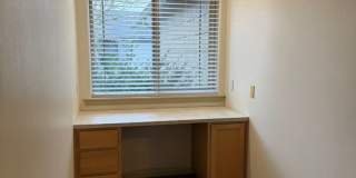 Updated 2 Bedroom, 2 bath Duplex in Springfield Gallery 10