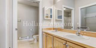 Bright Ground-Floor Condo with Private Patio in Beaverton Gallery 12