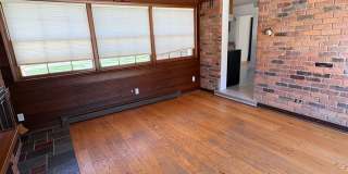 Charming 3-Bedroom Home with Spacious Backyard – Prime Location Gallery 22