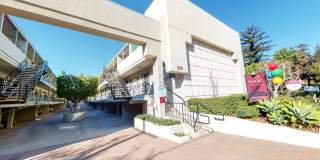 Oak Knoll Gallery 15
