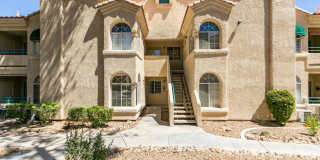 * MOVE IN SPECIAL AVAILABLE *Charming First-Floor Condo with Resort-Style Amenities Gallery 1