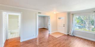 Serene 2BD/2BA End Unit Condo in Carmel Valley with Community Pool & Detached Garage Gallery 12