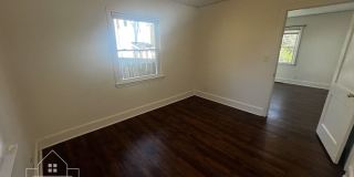 Charming 2 Bedroom Home Minutes from Downtown Greenville Gallery 6