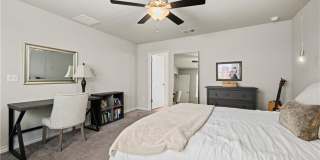Newly Constructed, 4 BR / 3 BA Home - 2 Car Garage - Pool - Close to Mueller Gallery 16