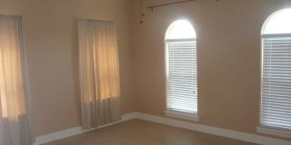 170 Zoe Gallery 7