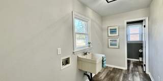READY NOW!! Updated 5-Bedroom Home w/Fenced Backyard, Attached Garage  & Sunroom - Pet Friendly! Gallery 24