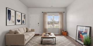 Adorable Cozy Home in Mustang Gallery 1