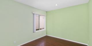 Woodlands South - La Jolla Townhome Gallery 24