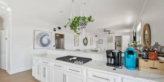 204 Sandstone St Gallery 94