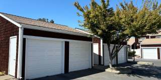 Rare 3 bedroom, 2 bathroom unit in the desirable Lincoln Village West neighborhood! Nearly 1350 square feet of open living space! Rare 3 bedroom, 2 bathroom unit in the desirable Lincoln Village West neighborhood! Nearly 1350 square feet of open living space! Gallery 6