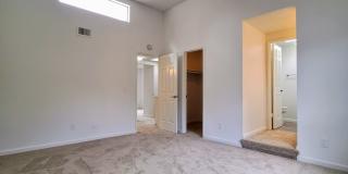 Remodeled 3bd 3-Story Townhouse With Attached Garage Remodeled 3bd 3-Story Townhouse With Attached Garage Gallery 7