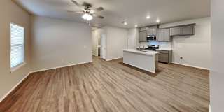 Luxury 3 Bedroom 2 Bathroom Duplex in Piedmont Schools Gallery 7