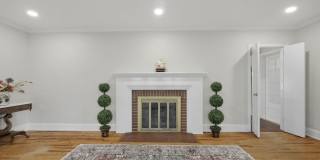 Newly updated home in West Burlington Gallery 10