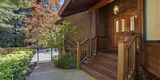 Spectacular 2 story home w/pool in Round Hill Country Club Gallery 3