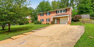 4725 Springbrook Drive Gallery 1