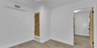 Come to check this beautiful house 4 bedrooms, possible 5th bed and 3 baths. Gallery 21