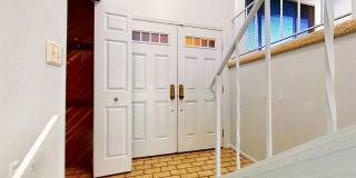Beautiful Home with 4 Bedrooms and 2 Bathrooms Available in September! Gallery 17