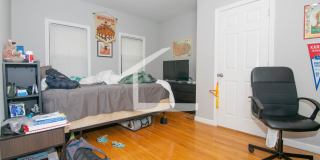 4 bed in Allston Gallery 4