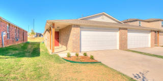 Pre-Leasing Now: 3 Bed, 2 Bath Duplex in Redstone Ranch + Lawn Care Included Gallery 5
