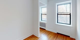 5120 S. Hyde Park Boulevard Gallery 5