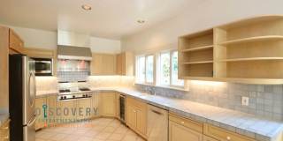 Traditional Six Bedroom Home with Exceptional SF Bay Views with In Law Unit Gallery 19