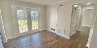 Now Available for 3/2 home near Maxey Park and Covenant Hospital Gallery 5
