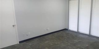 500 MARINERS PLAZA Drive Gallery 9