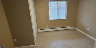 Charming 3BR Triplex  in Aurora Gallery 10