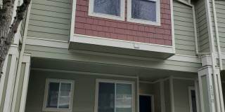 Great Location! 2 Bed 2 Bath Townhouse Style Condo! Open Concept! Laminate Floors Throughout Main! Gallery 1