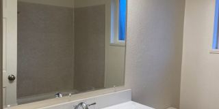 Remodeled River Road Townhome Remodeled River Road Townhome Gallery 12