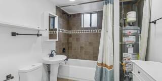 Bright Cozy Home w/ Deck & Yard Near Des Moines Marina Bright Cozy Home w/ Deck & Yard Near Des Moines Marina Gallery 23
