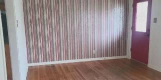 Cute 3 bed 1 bath home with garage Gallery 10