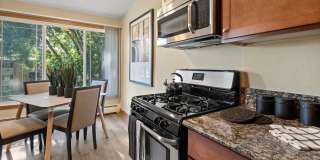 Lake Pointe Gallery 13