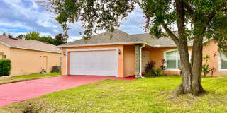 3BR 2BA Home w/ 2-Car Garage • Dishwasher • Large Patio in Kissimmee Gallery 28