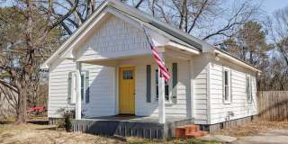 2084 Broad Street Gallery 25