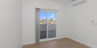 6413 Richard Street Gallery 19