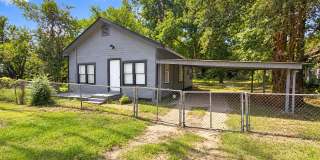 Refreshed 3-Bedroom Silsbee Home on About One-Third of an Acre Gallery 1