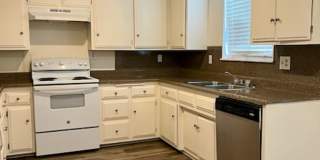 3 Bedroom, 2 Bathroom House for Rent - Move-in Special $1,000 off 1st Month's Rent! Gallery 1