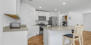 NOW AVAILABLE - 3/2 with 2 Car Garage in Mirror Lakes! Gallery 14