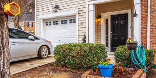 Beautiful 3 bedroom Townhome Living in Apex, NC Gallery 1