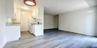 10535 Rose Avenue Gallery 21