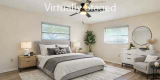 GULF GATE SARASOTA! OUTSTANDING 3 BEDROOM/2 BATH HOME WITH EXTRA LARGE YARD! Gallery 9