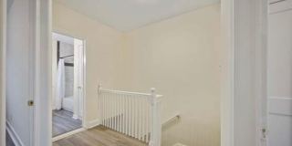 Beautiful Renovated 3BR/2BTH Brick Townhome Gallery 19