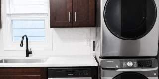 Brand New Luxury 3BR Top Floor Apartment | Washer/Dryer | Easy NYC Commute | Pet Friendly Gallery 15