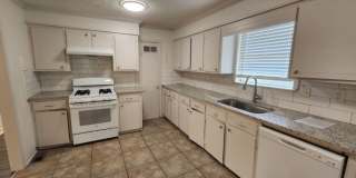 Welcome home to 3112 Potter, updated, for rent *Move in Special - $0 Deposit option* - Please read the full description* Gallery 6
