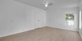 4905 NE 2nd Way Gallery 10
