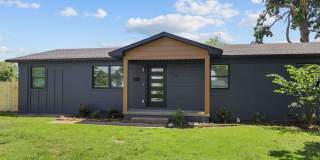 Newly Remodeled Bentonville Home Gallery 1