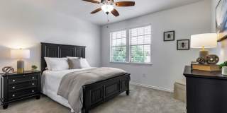 Aviva Fort Worth - 55+ Apartment Homes Gallery 9