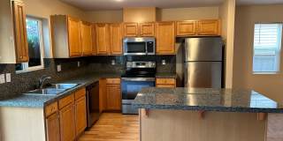 2Bd/2.5Ba Maple Valley Townhouse Gallery 4